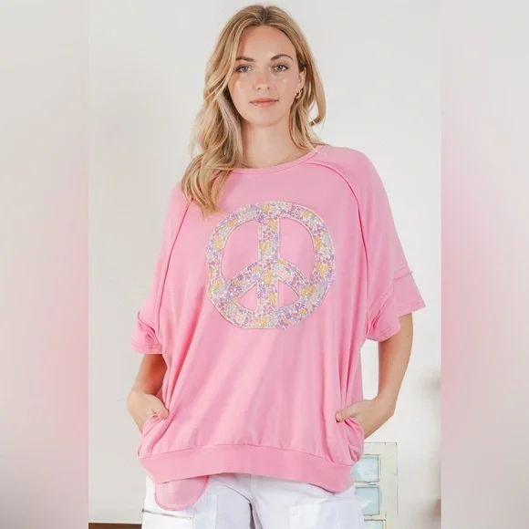 BV05 Bluevelvet Pink Floral Peace Sign Oversized Tee - Picture 1 of 3